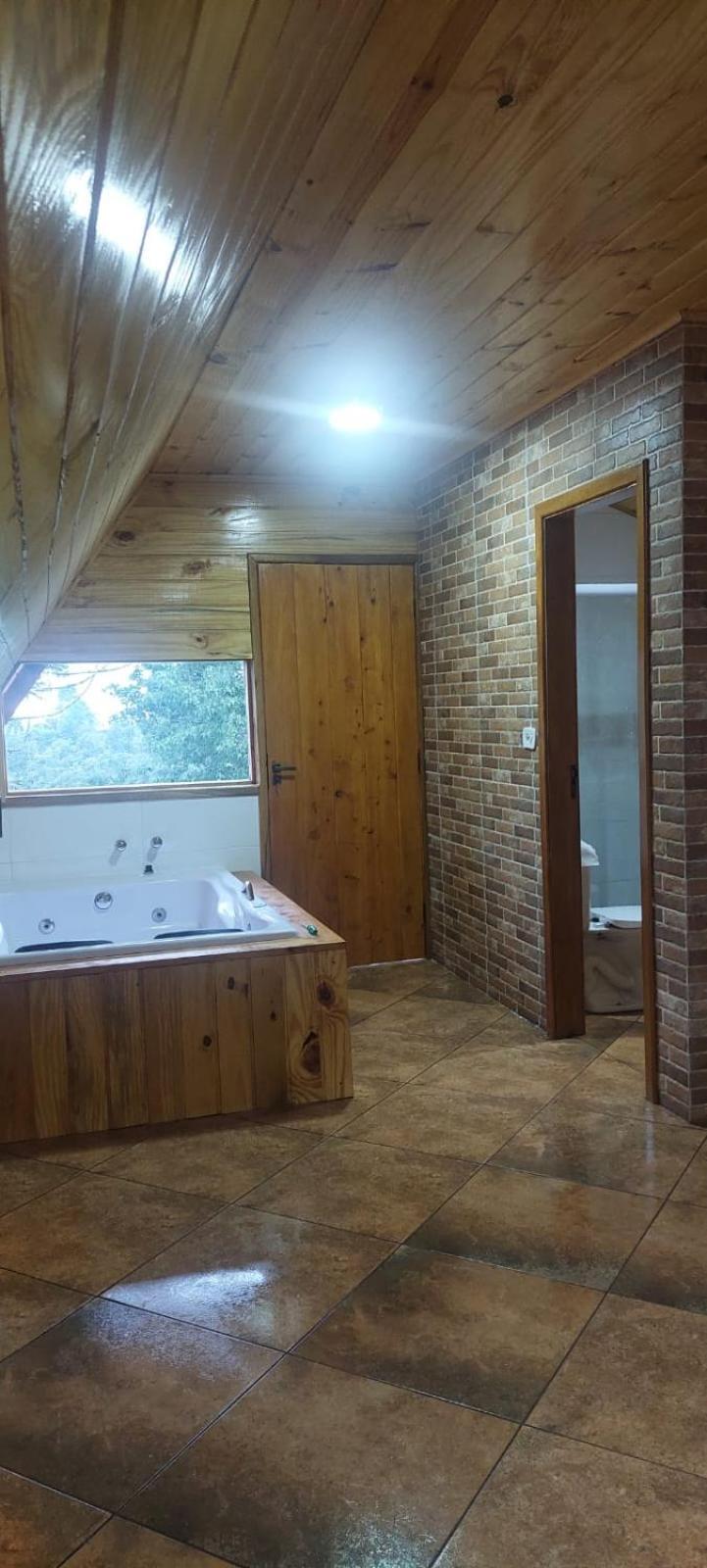 Chale Com Hidromassagem Da Vick Hotel Campos do Jordão Exterior foto